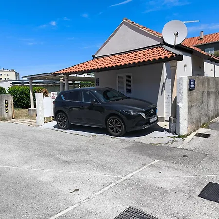 Ips With Free Parking Ντουμπρόβνικ