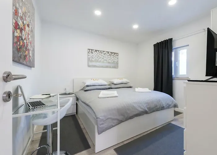 Ips Apartment With Free Parking *