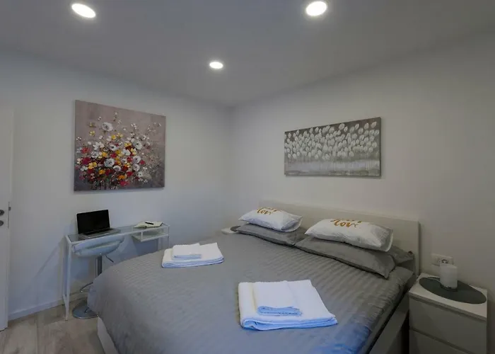 Ips Apartment With Free Parking *