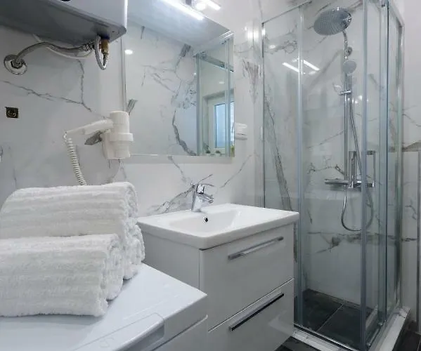 Ips Apartment With Free Parking Апартаменты